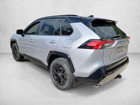 Used 2022 Toyota RAV4 XSE AWD/4WD image 7