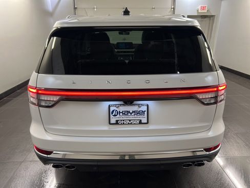 New 2026 Lincoln Aviator AWD image 5