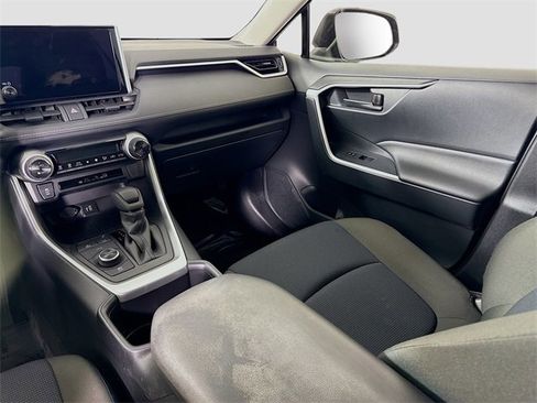 Certified 2024 Toyota RAV4 LE image 21
