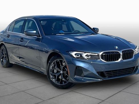 Used 2025 BMW 330i Sedan RWD image 2