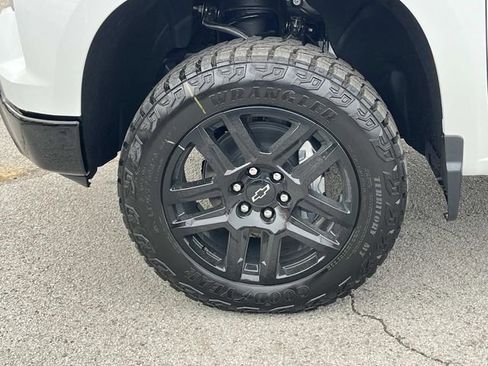 New 2026 Chevrolet Silverado 1500 Custom Trail Boss AWD/4WD image 9