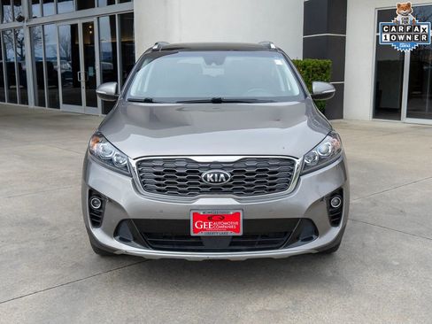 Used 2019 Kia Sorento EX w/ EX Touring Package image 2