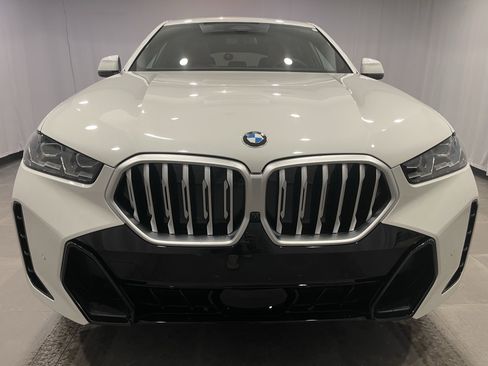 New 2026 BMW X6 xDrive40i w/ Climate Comfort Package image 2