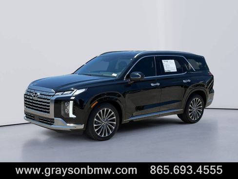 Used 2024 Hyundai Palisade Calligraphy FWD image 7