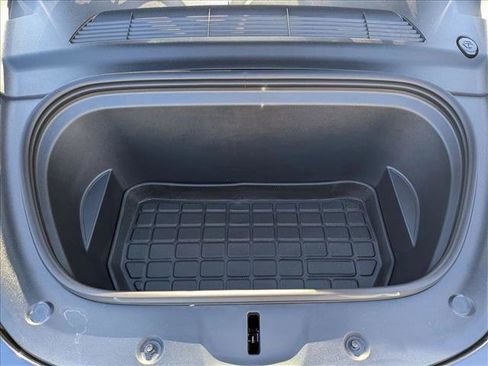 Used 2024 Tesla Model Y Long Range RWD image 23