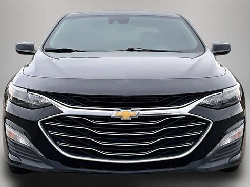 Used 2023 Chevrolet Malibu LT FWD image 2