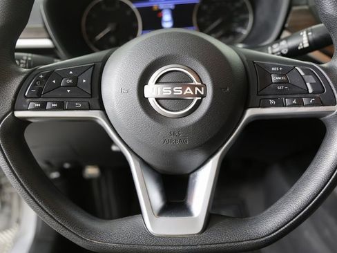 Used 2024 Nissan Altima 2.5 SV image 12