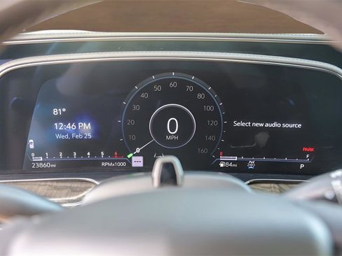 Used 2024 Cadillac Escalade Premium Luxury image 11