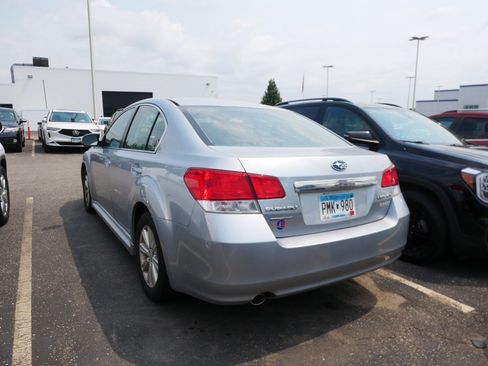 Used 2012 Subaru Legacy 2.5i Premium AWD/4WD image 4