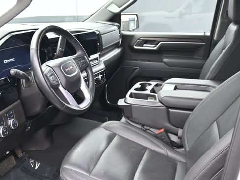 Used 2025 GMC Sierra 1500 SLT image 10