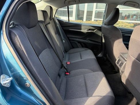 Used 2025 Toyota Camry LE image 12