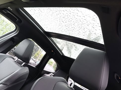 Used 2025 BMW X1 xDrive28i image 18