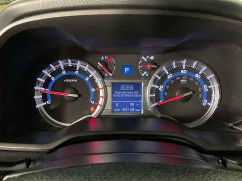 Used 2015 Toyota 4Runner Limited image 26