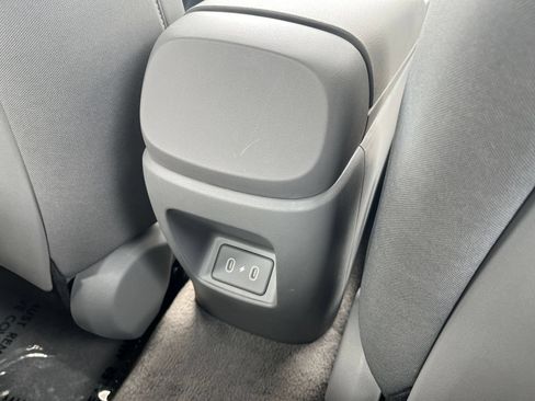 Used 2026 Hyundai Elantra Sport FWD image 25