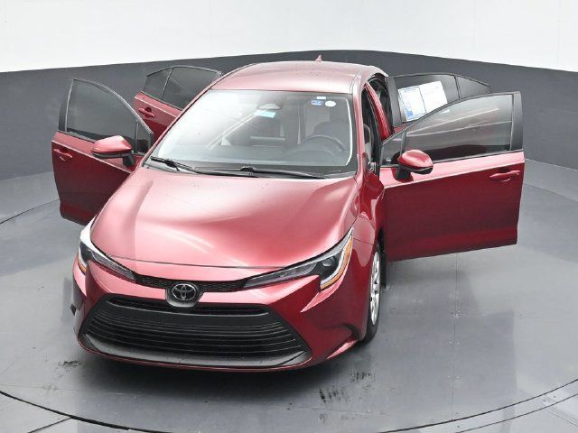 Used 2025 Toyota Corolla LE FWD image 51