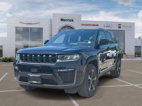 Used 2026 Jeep Grand Cherokee Limited w/ Limited Altitude Package AWD/4WD image 4