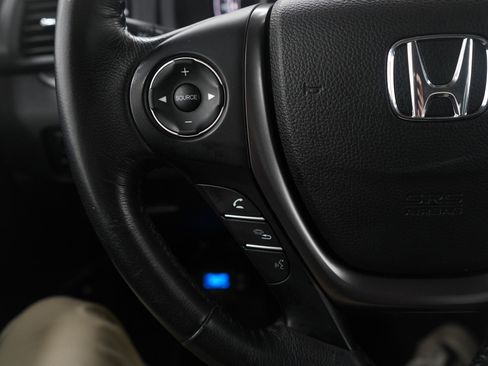 Used 2017 Honda Ridgeline RTL image 25