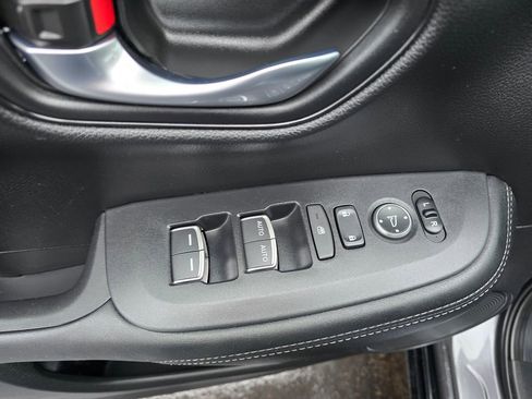 Used 2024 Honda HR-V EX-L image 17