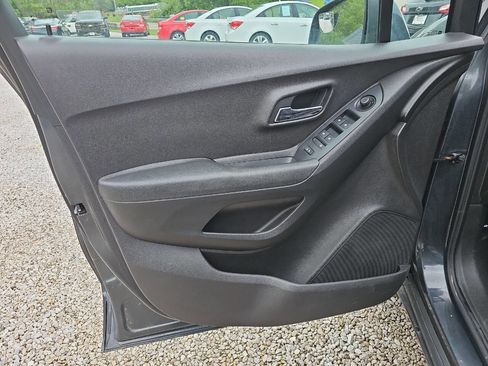 Used 2017 Chevrolet Trax LT w/ LPO, Protection Package image 14
