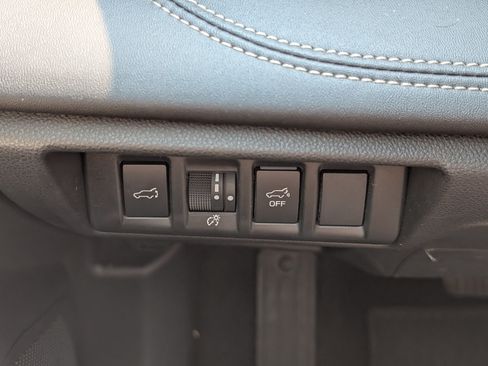Used 2025 Subaru Outback Limited AWD/4WD image 20