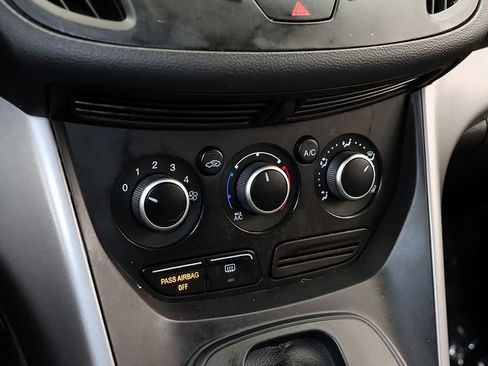 Used 2016 Ford Escape SE image 17