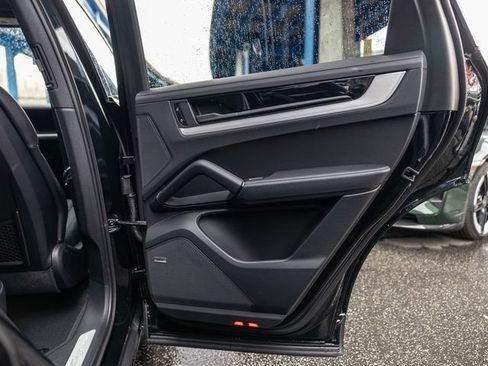 New 2026 Porsche Cayenne E-Hybrid AWD/4WD image 47