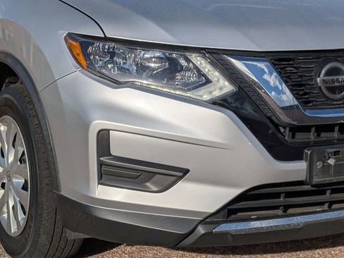 Used 2018 Nissan Rogue S image 8