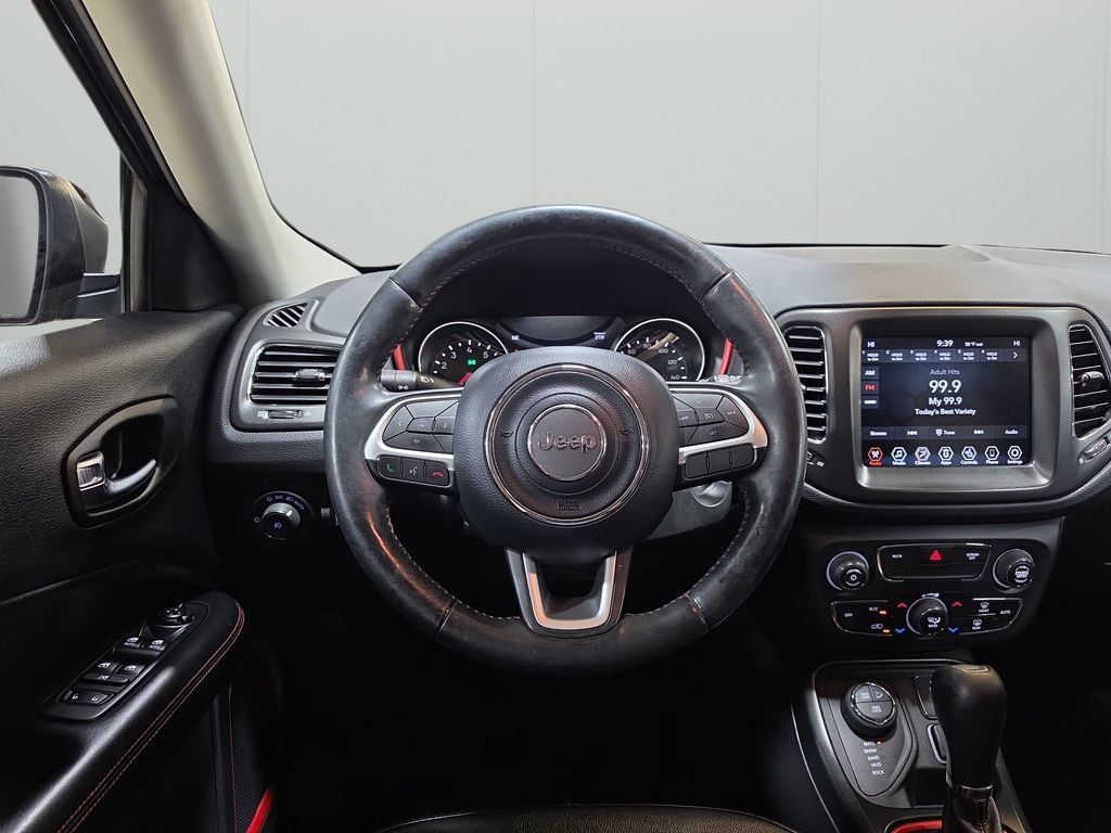 Used 2020 Jeep Compass Trailhawk w/ Leather Interior Group AWD/4WD image 15
