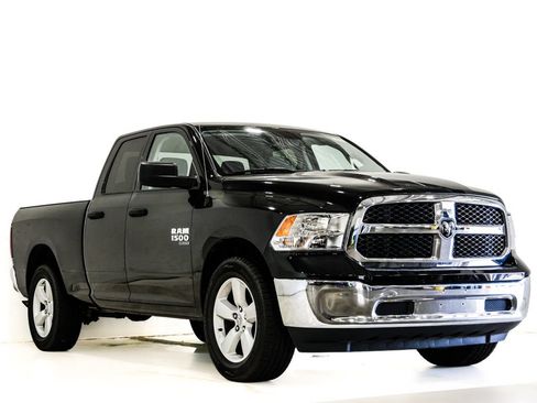 Used 2024 RAM 1500 Classic SLT AWD/4WD image 1