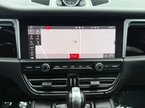 Used 2020 Porsche Macan S AWD/4WD image 34