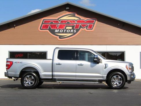 Used 2023 Ford F150 Lariat w/ Trailer Tow Package image 3