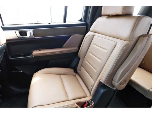 Used 2026 Hyundai Santa Fe Calligraphy image 9