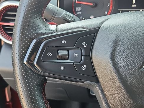 Used 2024 Chevrolet Trax RS w/ Sunroof Package FWD image 11