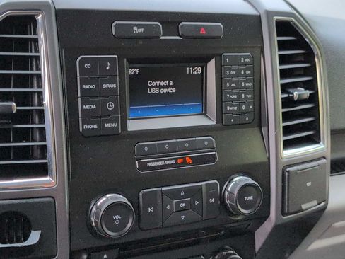 Used 2016 Ford F150 XLT RWD image 26