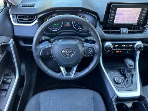 Used 2020 Toyota RAV4 XLE w/ XLE Grade Weather Package image 11