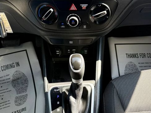 Used 2021 Hyundai Accent SE FWD image 20