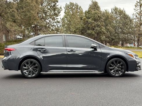 Used 2024 Toyota Corolla XSE image 3