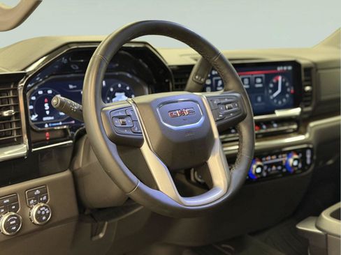 Used 2024 GMC Sierra 1500 Elevation w/ LPO, Elevation Black Package AWD/4WD image 17
