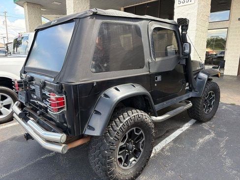 Used 2006 Jeep Wrangler Rubicon AWD/4WD image 3