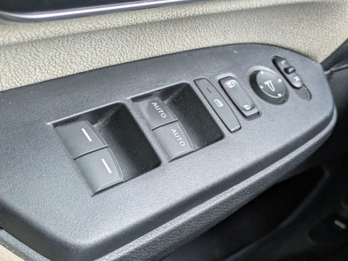 Used 2021 Honda CR-V EX image 15