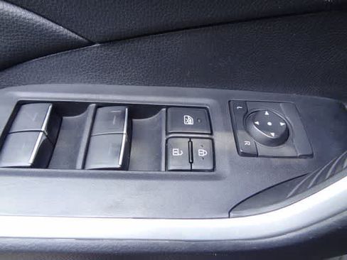 Used 2024 Toyota RAV4 XLE AWD/4WD image 14