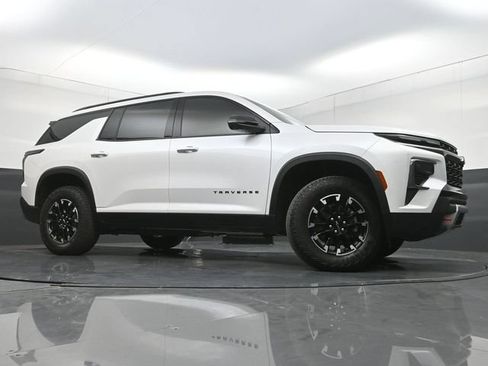 Used 2024 Chevrolet Traverse Z71 w/ LPO, Floor Liner Package AWD/4WD image 47