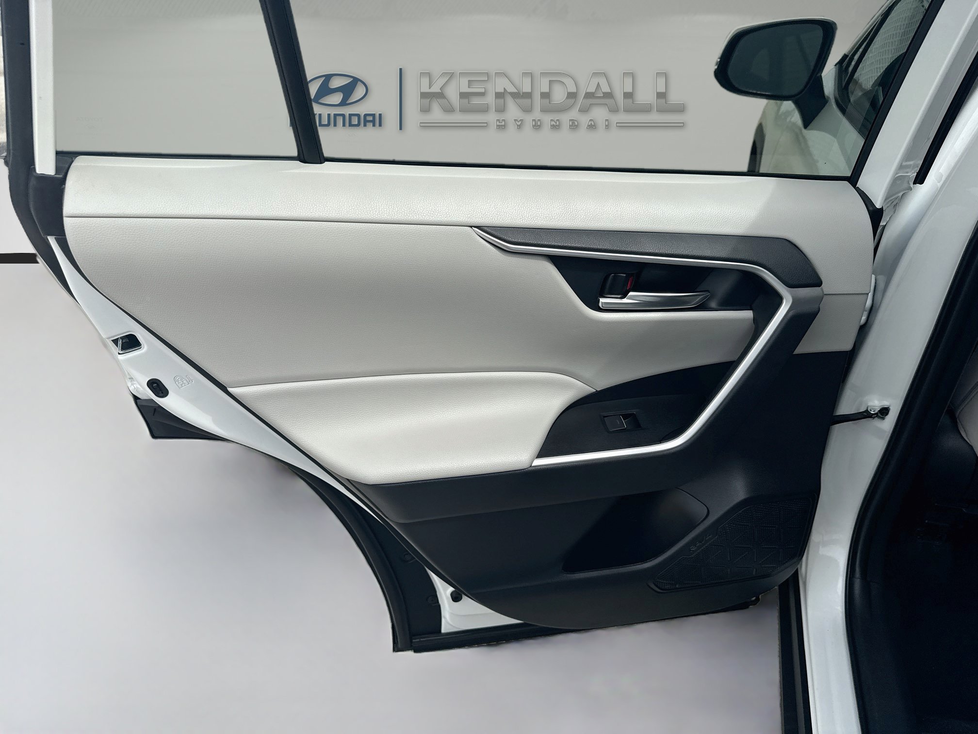 Used 2024 Toyota RAV4 XLE Premium FWD image 23