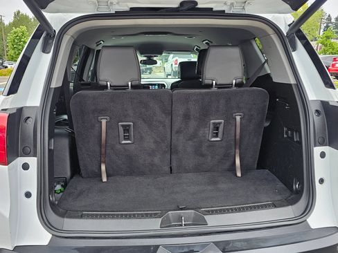 Used 2019 GMC Acadia SLT AWD/4WD image 9