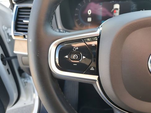 Used 2024 Volvo XC90 B6 Plus image 33