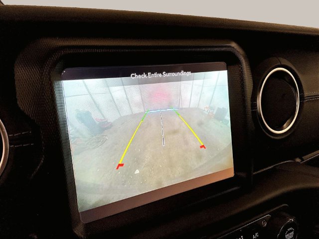 Used 2021 Jeep Wrangler Unlimited Sahara AWD/4WD image 20