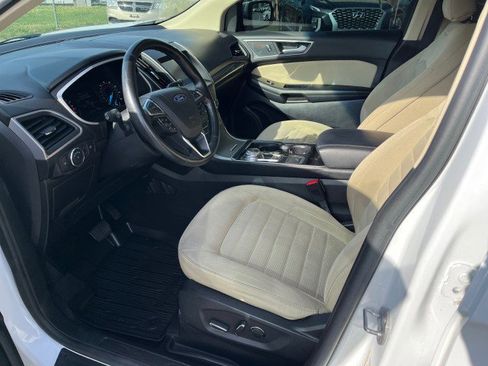 Used 2019 Ford Edge SEL image 13