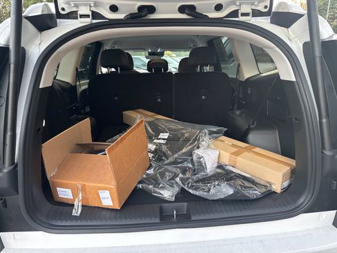 New 2026 Hyundai Ioniq 9 SE image 18