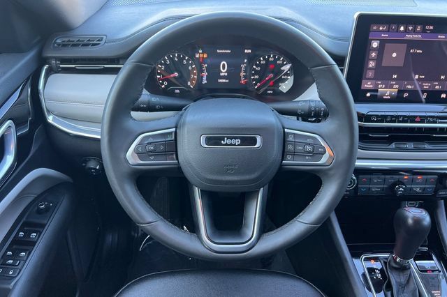 Used 2024 Jeep Compass Limited AWD/4WD image 16