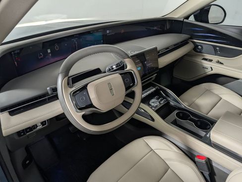 Used 2025 Lincoln Nautilus Premier w/ Equipment Group 102A AWD/4WD image 23